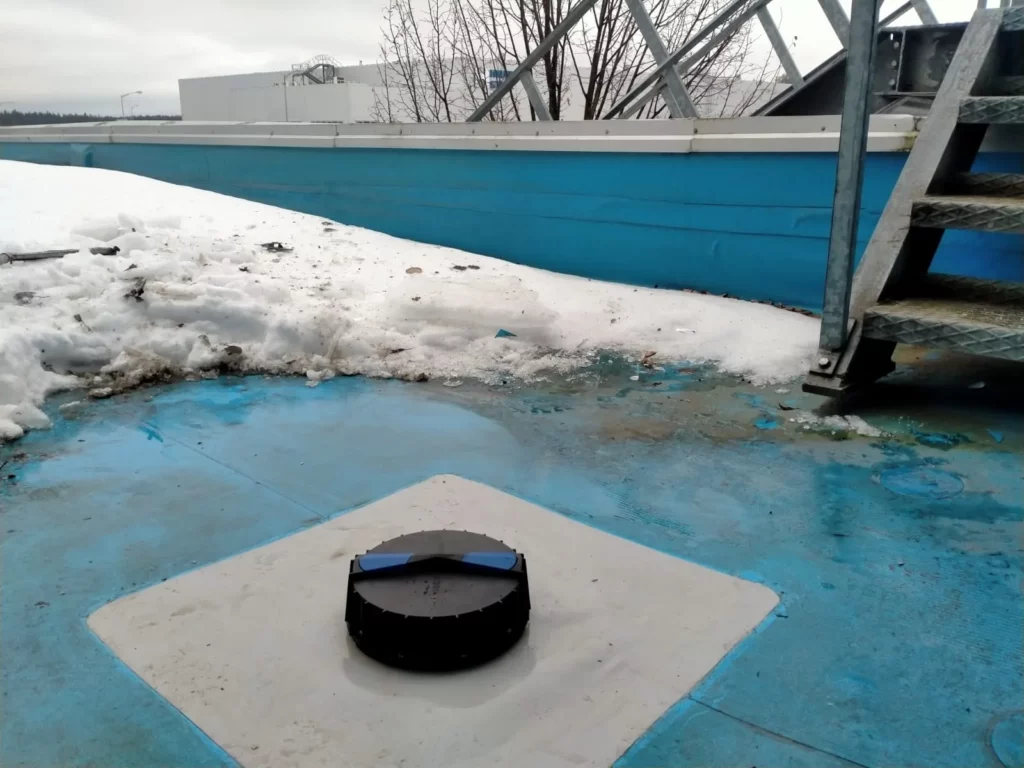 Установленная воронка Geberit на мембранной кровле склада в Санкт-Петербурге после ремонта